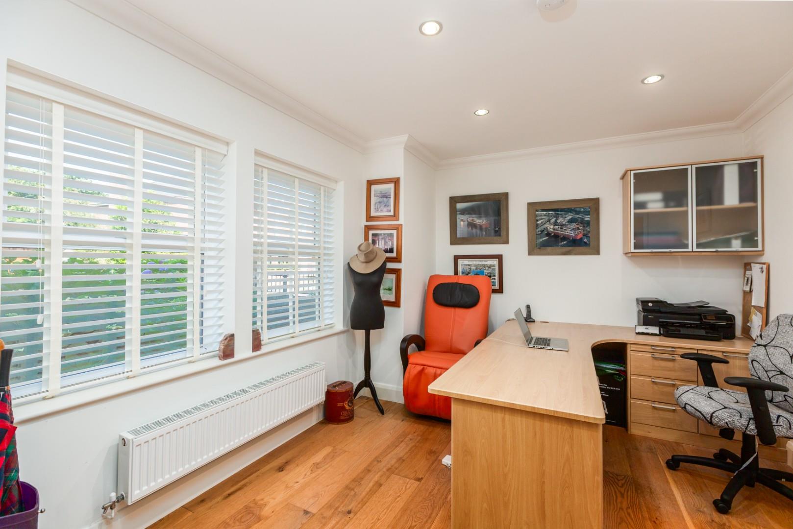 Moorland Avenue, Newton, Mumbles, SA3 4UA